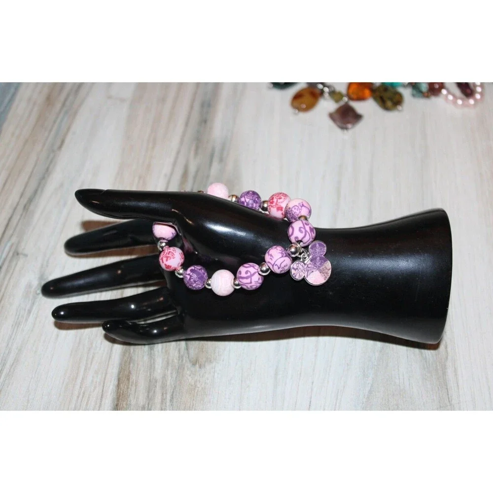 MINNIE MOUSE Pink Beaded stretch bracelet with Charm - Picture 1 of 2